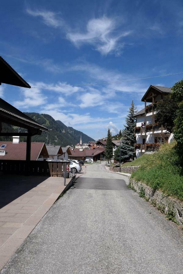 Apartments Casa Metz Santa Cristina Val Gardena Exterior foto